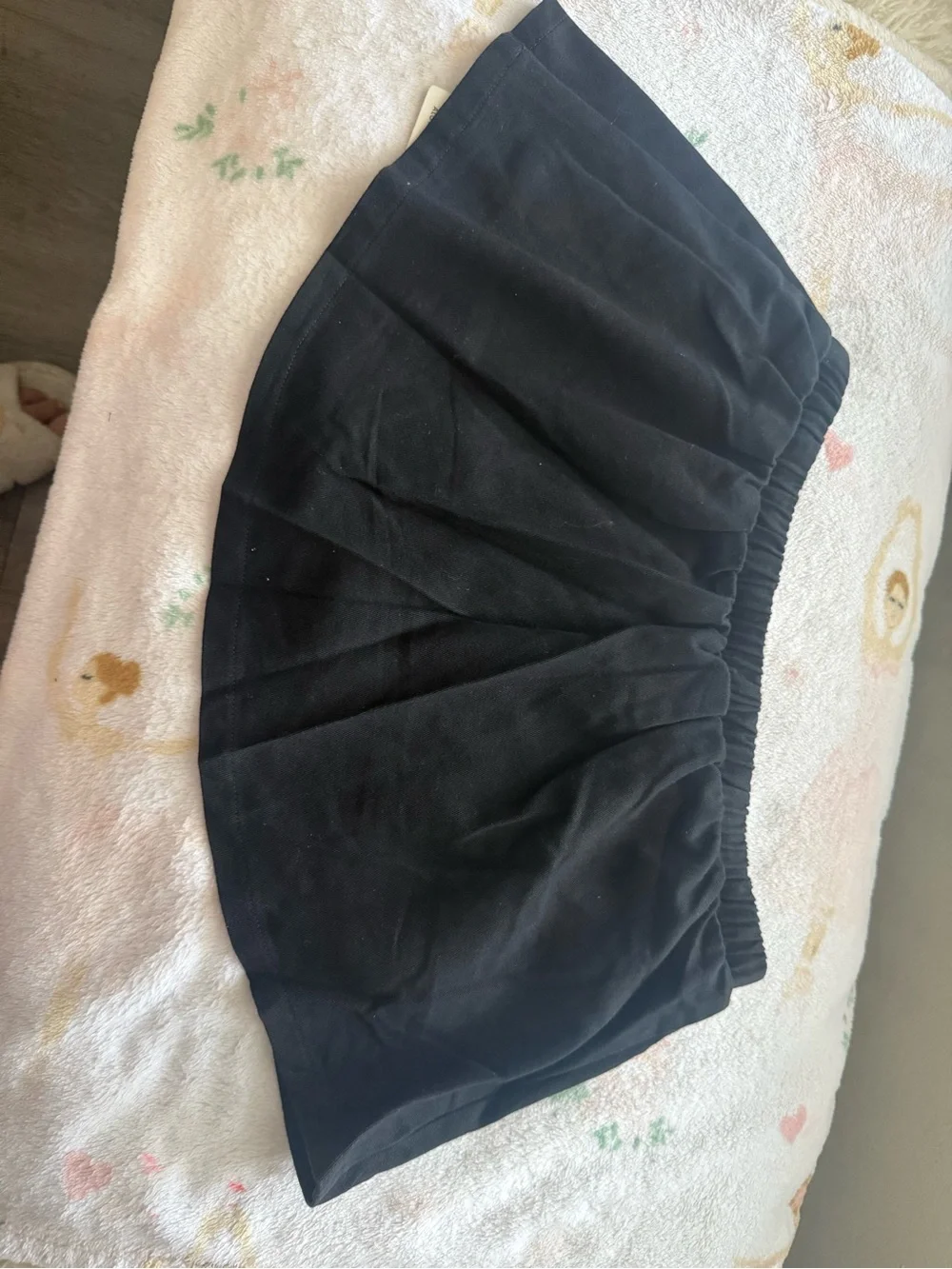 ALO Yoga Black Circle Skirt with Elastic Waist